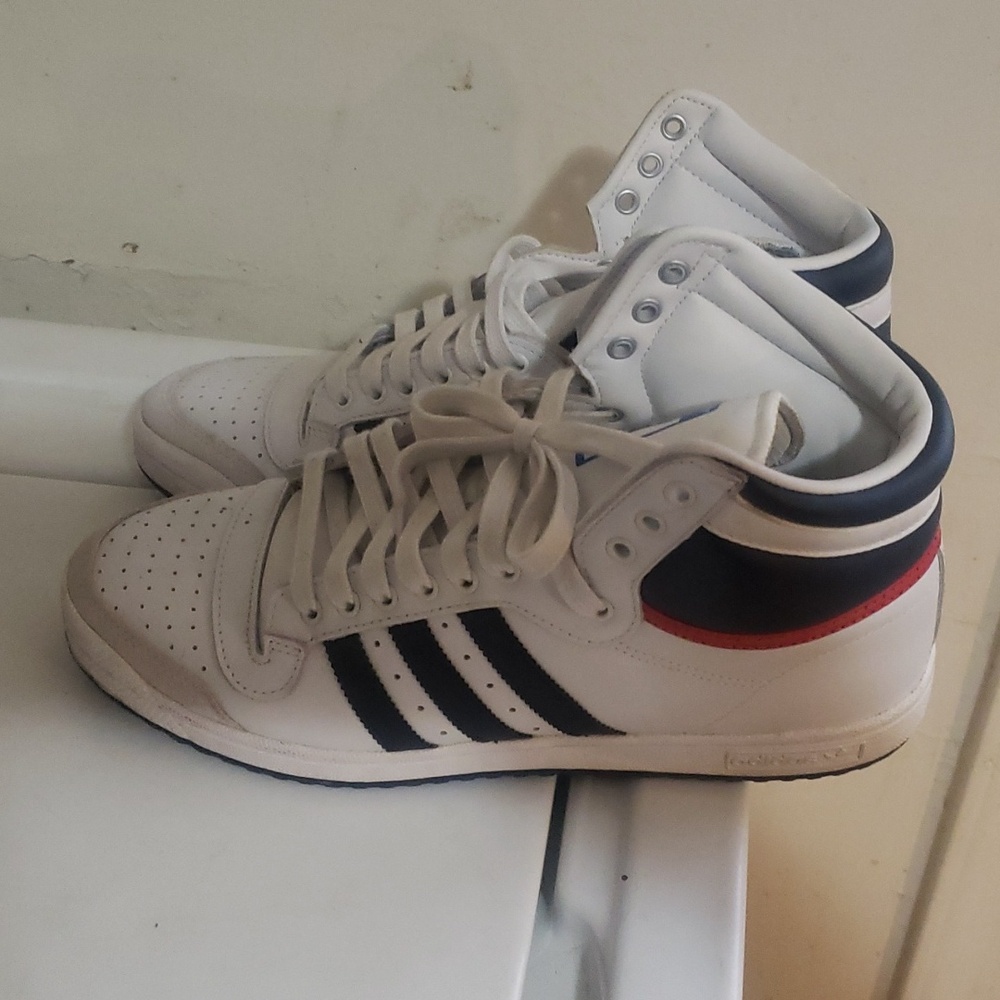 Adidas